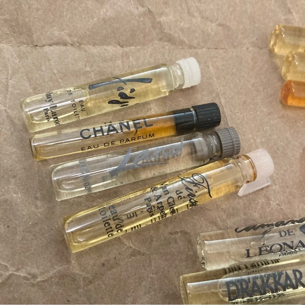 14 pieces sample vials